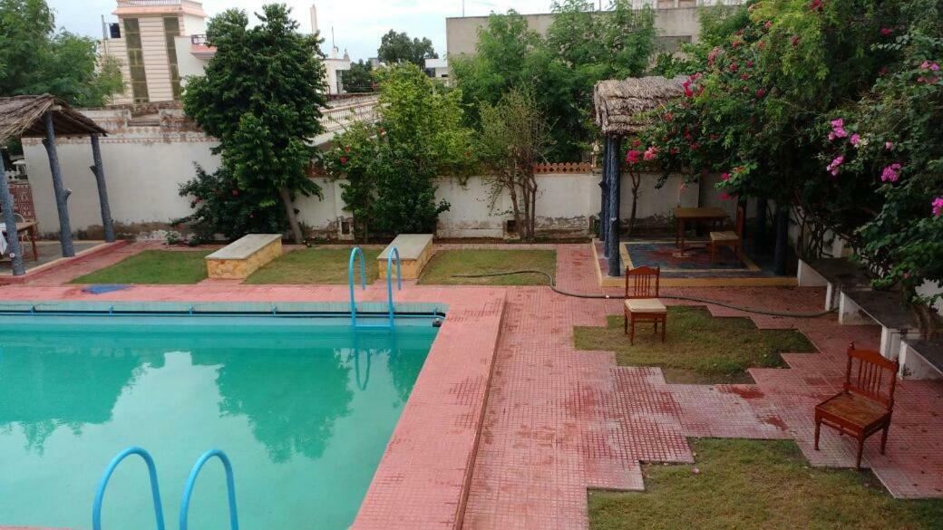 Hotel Jamuna Resort Jhunjhunu Exterior photo